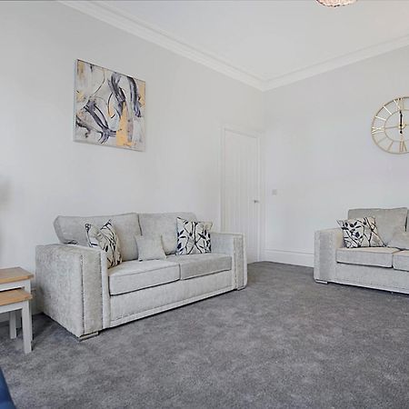 Spacious Retreat With Backyard Bliss, Sleeps 7 Apartment Bishop Auckland Luaran gambar