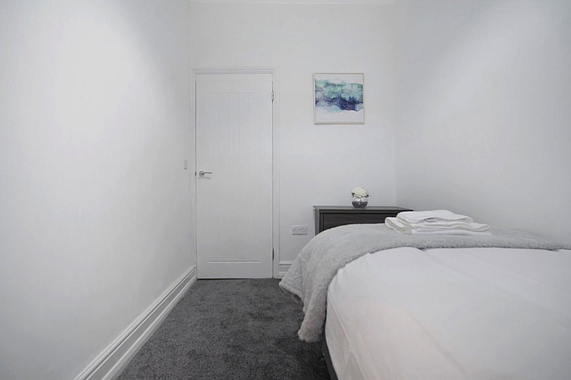 Spacious Retreat With Backyard Bliss, Sleeps 7 Apartment Bishop Auckland Luaran gambar